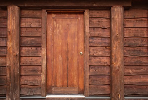 Log Cabin Siding Installation in Vista