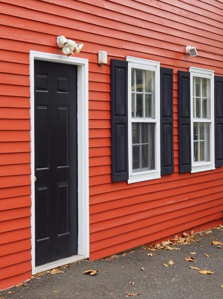 Cost of Red Vinyl Siding Installation in Vista
