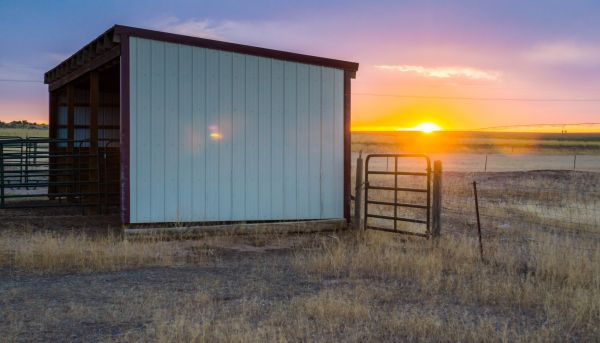 Pole Building Siding Service in Vista