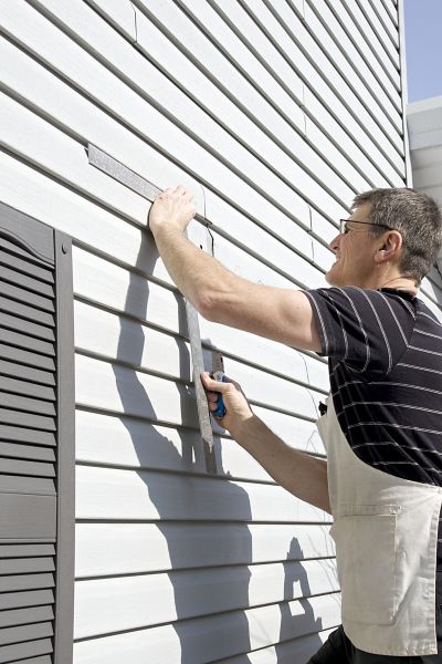 Cost of Vinyl Siding Service in Vista